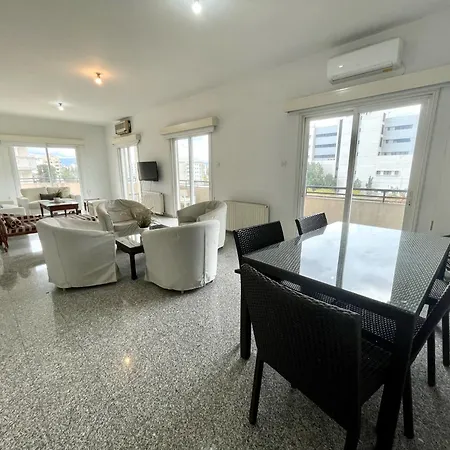 Apartment Platform 357 Gravias Spacious